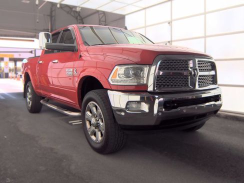 Used 2016 RAM 2500 Laramie w/ Cold Weather Group AWD/4WD image 2