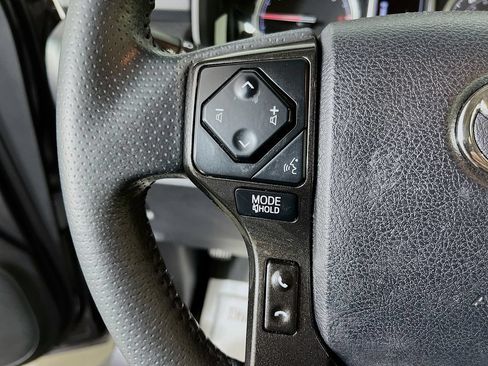 Used 2021 Toyota 4Runner Venture AWD/4WD image 15