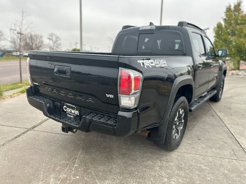 Used 2020 Toyota Tacoma TRD Off-Road w/ Technology Package AWD/4WD image 8