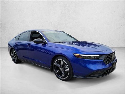 Used 2024 Honda Accord Sport image 3