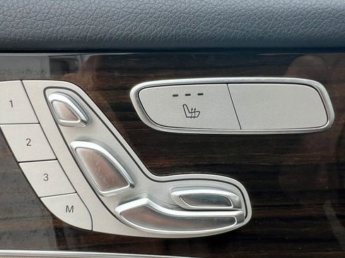 Used 2016 Mercedes-Benz GLC 300 4MATIC image 25