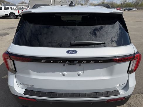 New 2026 Ford Explorer Active AWD/4WD image 6