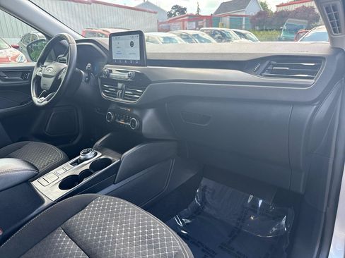 Used 2023 Ford Escape Active AWD/4WD image 12