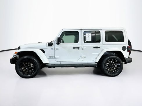 Used 2023 Jeep Wrangler Unlimited Sahara w/ Cold Weather Group AWD/4WD image 4
