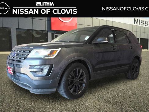 Used 2017 Ford Explorer XLT w/ Equipment Group 202A AWD/4WD image 1