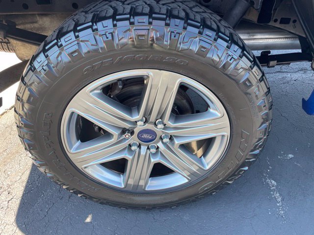 Used 2018 Ford F150 XLT w/ Equipment Group 302A Luxury AWD/4WD image 40