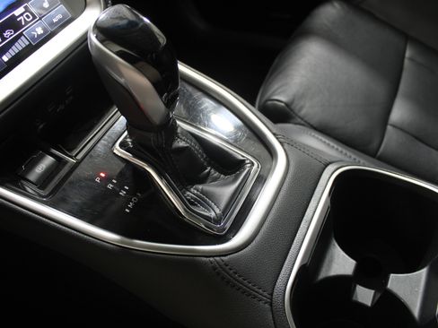 Used 2021 Subaru Outback Limited XT w/ Popular Package #2 image 16