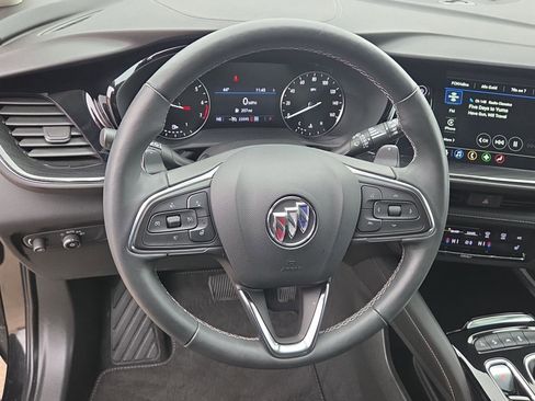 Used 2023 Buick Envision Preferred image 23