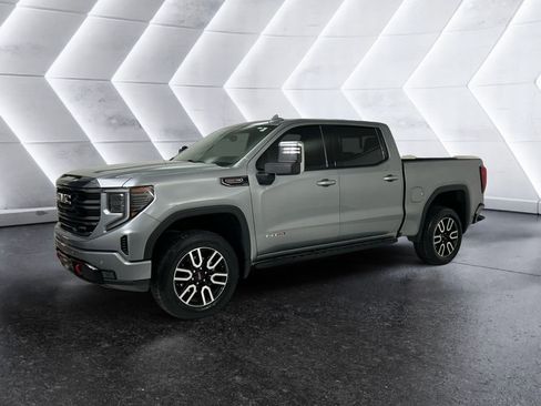 Used 2024 GMC Sierra 1500 AT4 w/ AT4 Premium Package image 3