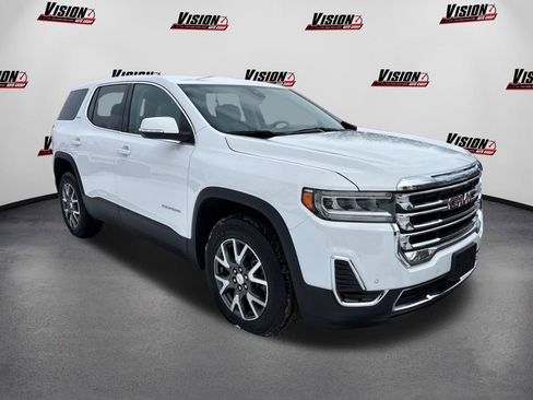 Used 2023 GMC Acadia SLE w/ LPO, Floor Liner Package image 3