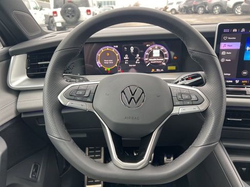 New 2026 Volkswagen Tiguan SE R-Line image 15
