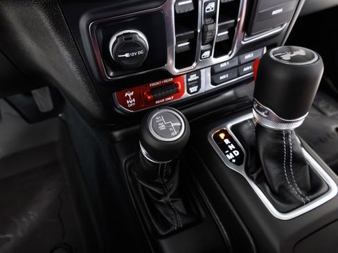 Used 2024 Jeep Wrangler Unlimited Rubicon 392 image 26