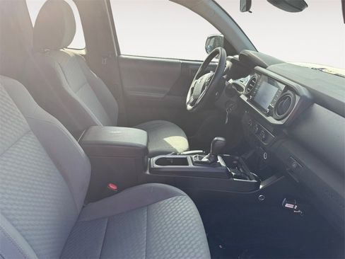 Used 2020 Toyota Tacoma SR image 15