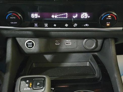 Used 2022 Nissan Rogue SV AWD/4WD image 20