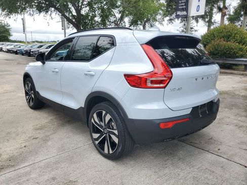 Certified 2024 Volvo XC40 B5 Plus w/ Climate Package AWD/4WD image 4