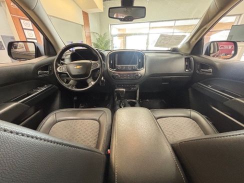 Used 2021 Chevrolet Colorado Z71 RWD image 15