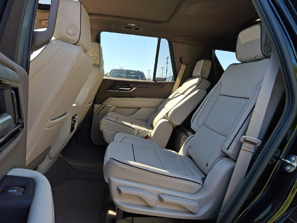 Used 2026 GMC Yukon Denali w/ Sun & Power Step Package AWD/4WD image 10