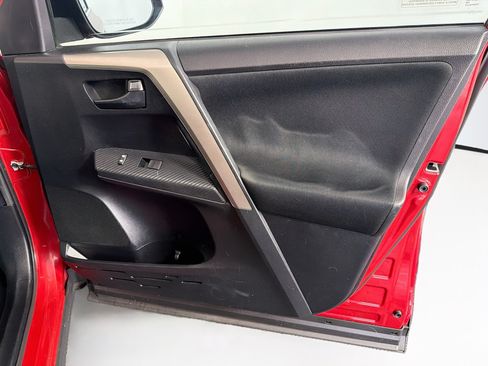 Used 2015 Toyota RAV4 LE FWD image 30