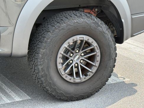 Used 2019 Ford F150 Raptor w/ Equipment Group 802A Luxury AWD/4WD image 10