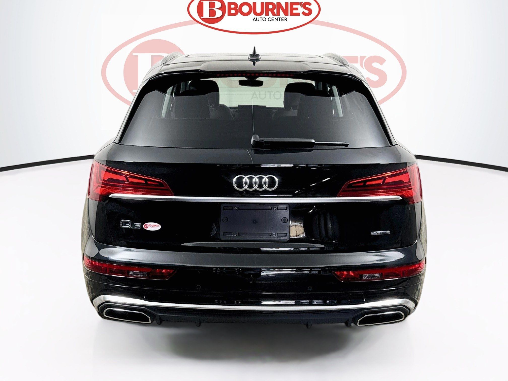 Used 2024 Audi Q5 2.0T Premium w/ Convenience Package AWD/4WD image 9