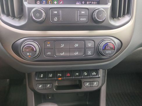 Used 2022 Chevrolet Colorado Z71 w/ Z71 Midnight Edition AWD/4WD image 25