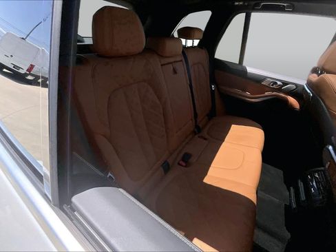 Used 2024 BMW X5 sDrive40i w/ Premium Package RWD image 18