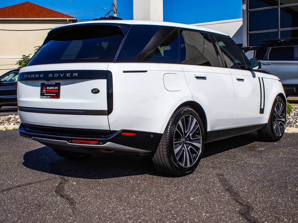 Used 2023 Land Rover Range Rover SE AWD/4WD image 6
