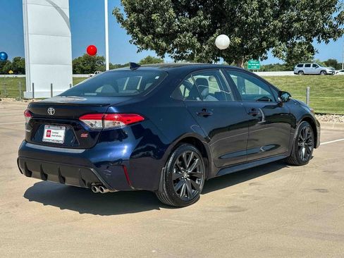 Used 2024 Toyota Corolla SE w/ SE Premium Package FWD image 3