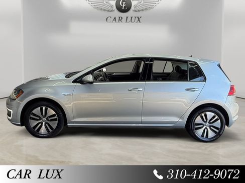 Used 2016 Volkswagen e-Golf SE FWD image 2