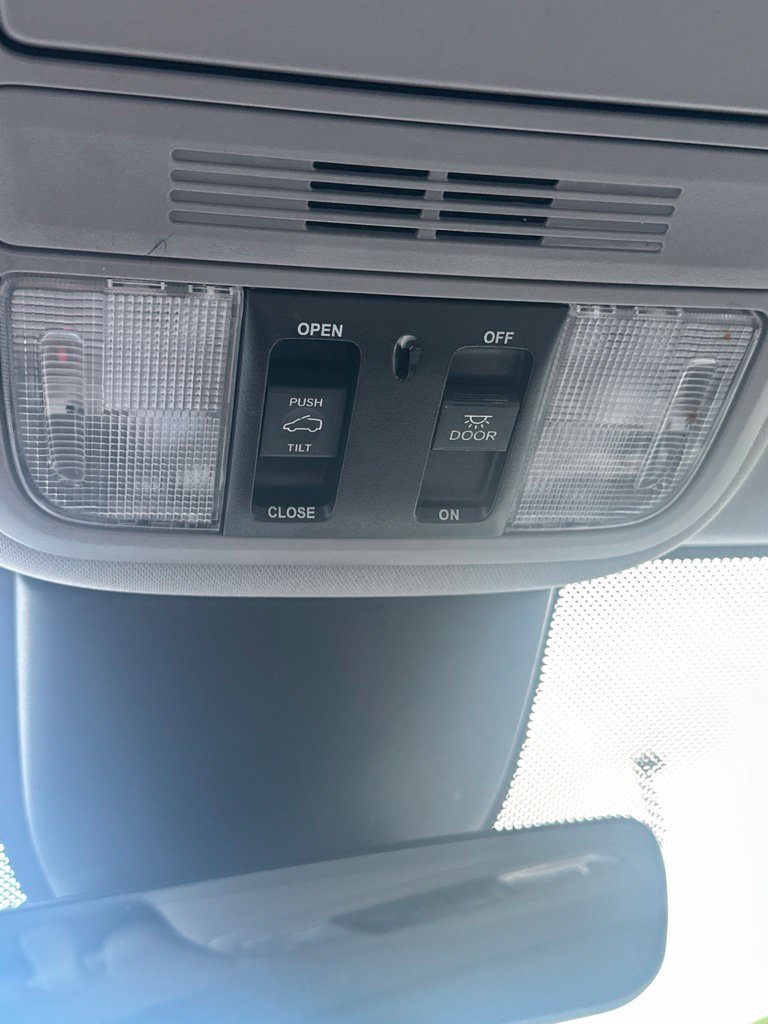 Used 2023 Honda Odyssey EX-L image 11