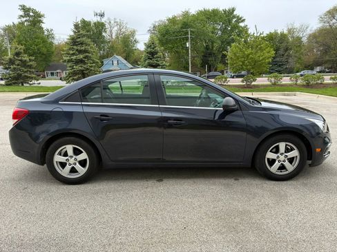 Used 2015 Chevrolet Cruze LT FWD image 4