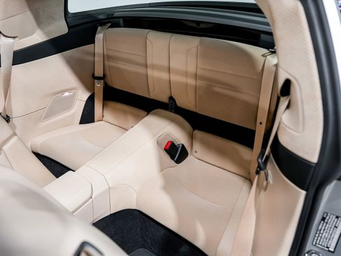 Used 2021 Porsche 911 Targa 4S Heritage Design image 30