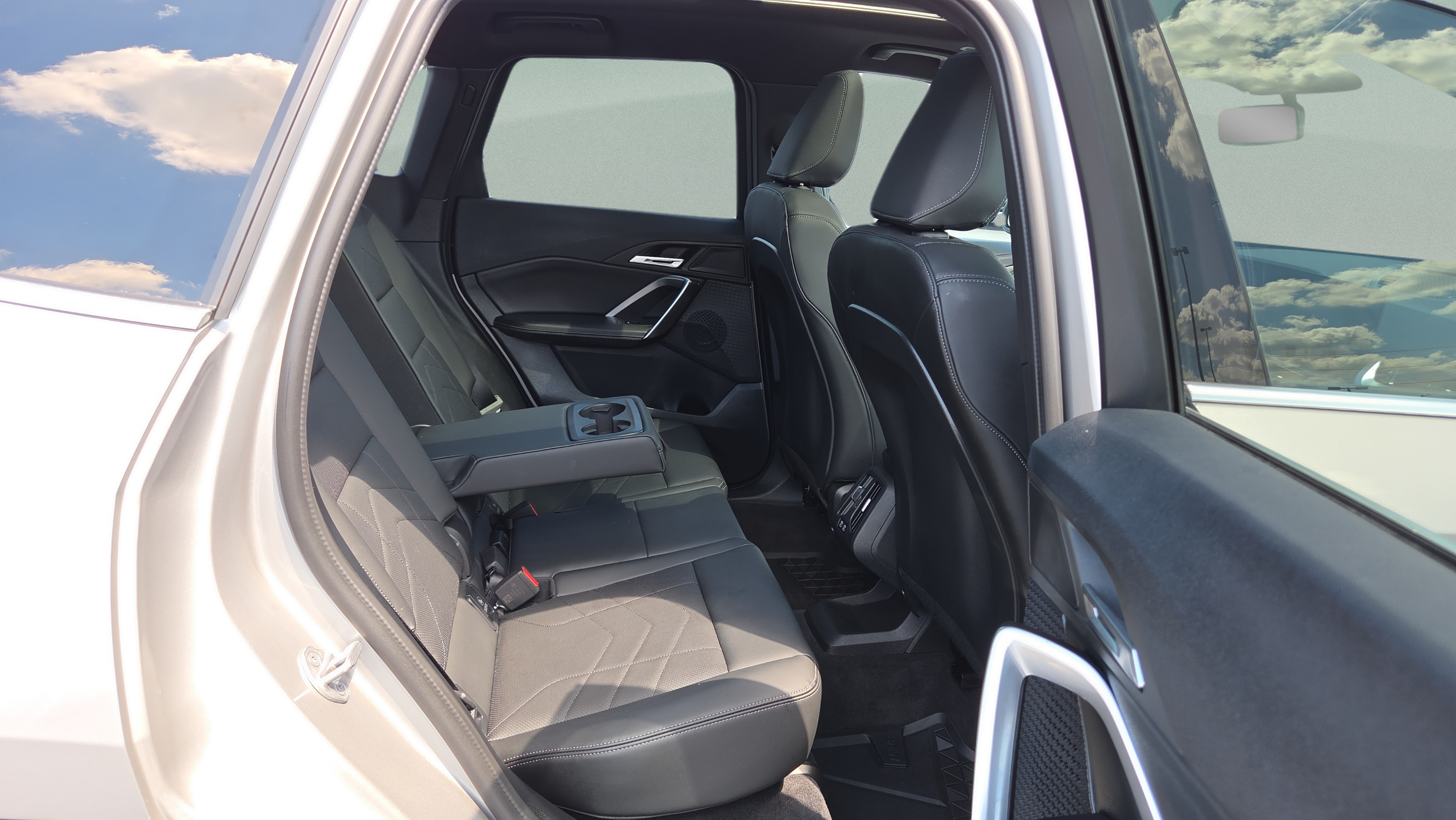 Certified 2025 BMW X1 xDrive28i w/ Convenience Package AWD/4WD image 15