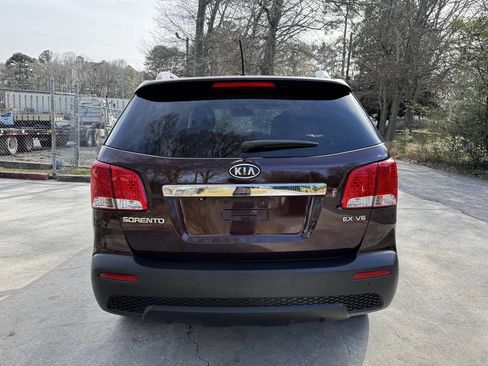 Used 2011 Kia Sorento EX w/ Premium Pkg image 9