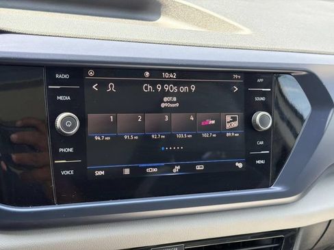 Certified 2023 Volkswagen Taos SE w/ Panoramic Sunroof Package FWD image 22