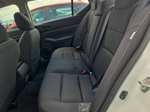 Used 2025 Nissan Altima 2.5 SV FWD image 8