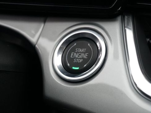 New 2026 Chevrolet Trax LT w/ Sunroof Package image 34