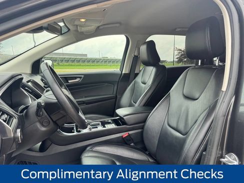Used 2020 Ford Edge Titanium AWD/4WD image 7