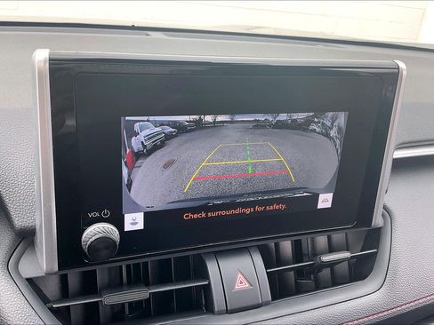 Used 2023 Toyota RAV4 SE image 26