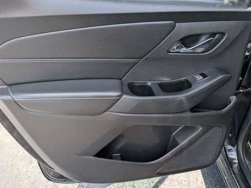Used 2019 Chevrolet Traverse LS AWD/4WD image 40