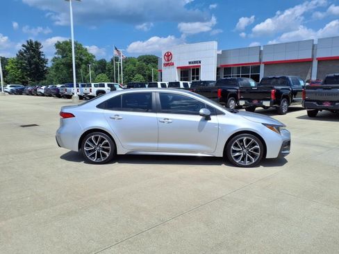 Used 2021 Toyota Corolla SE image 2