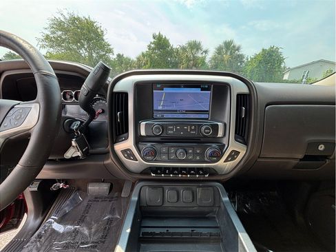 Used 2018 GMC Sierra 1500 SLT w/ SLT Premium Package AWD/4WD image 11