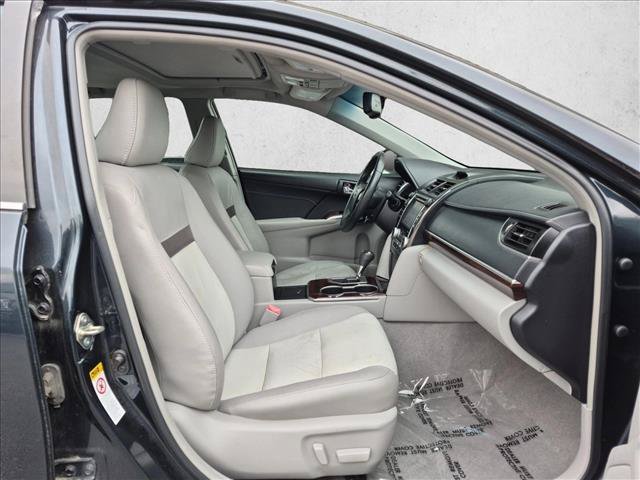 Used 2014 Toyota Camry XLE w/ Leather Package FWD image 21