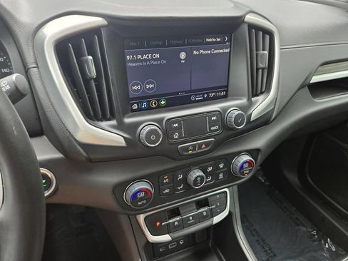 Used 2024 GMC Terrain SLT AWD/4WD image 28