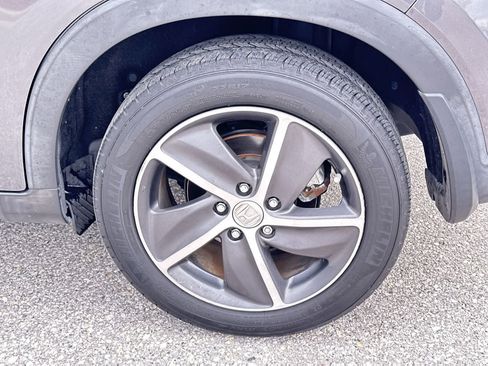 Used 2022 Honda HR-V EX image 12