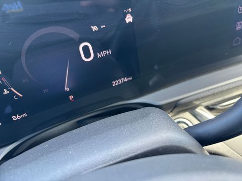 Used 2025 Buick Envista Preferred image 40