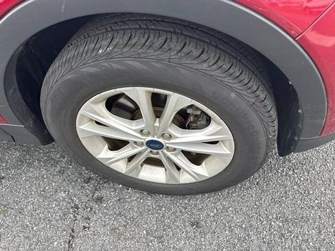 Certified 2019 Ford Escape SE AWD/4WD image 4