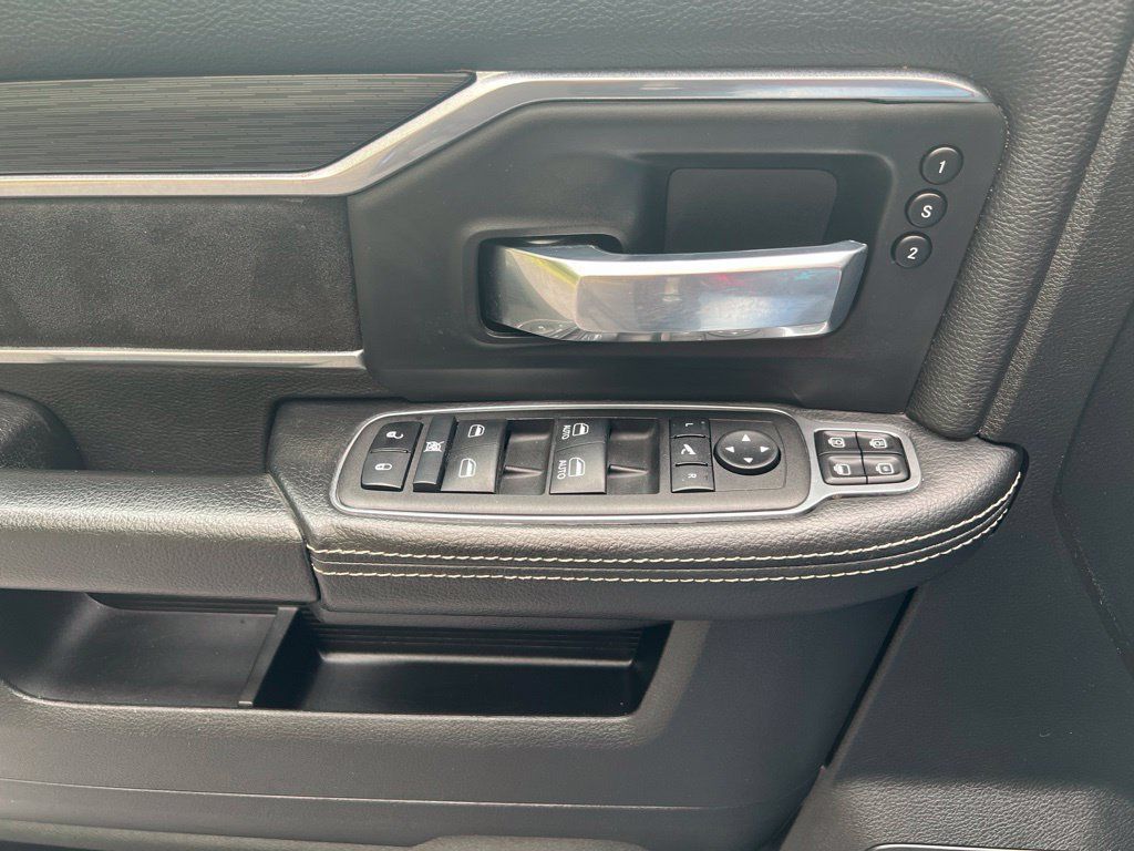 Used 2024 RAM 2500 Laramie w/ Night Edition AWD/4WD image 21