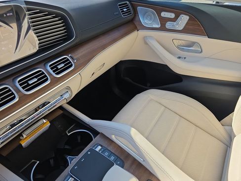New 2026 Mercedes-Benz GLS 450 4MATIC image 22