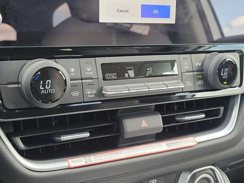 New 2026 Toyota Grand Highlander FWD image 16